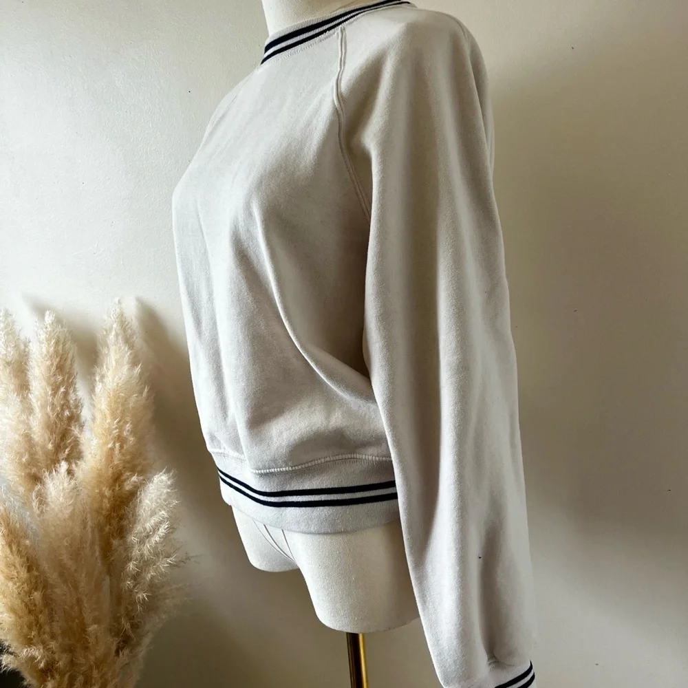 Abercrombie & Fitch Essential Raglan Classic Sunday Crew - Picture 6 of 9